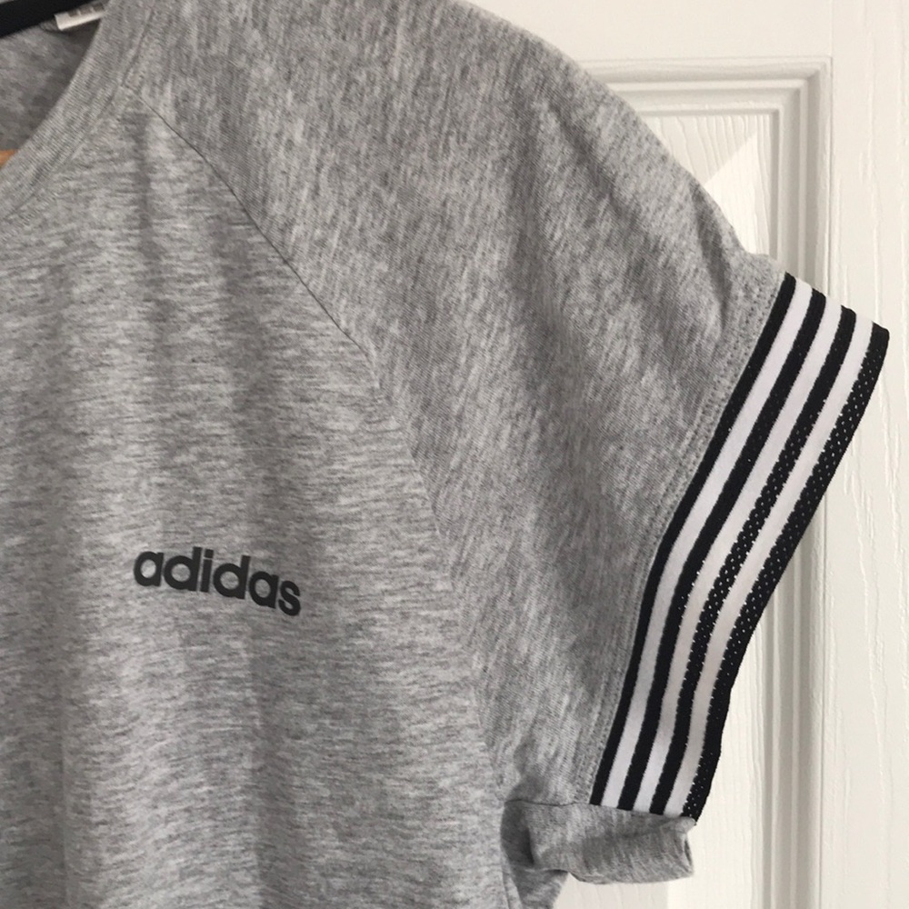 Adidas tee - Picture 3 of 4